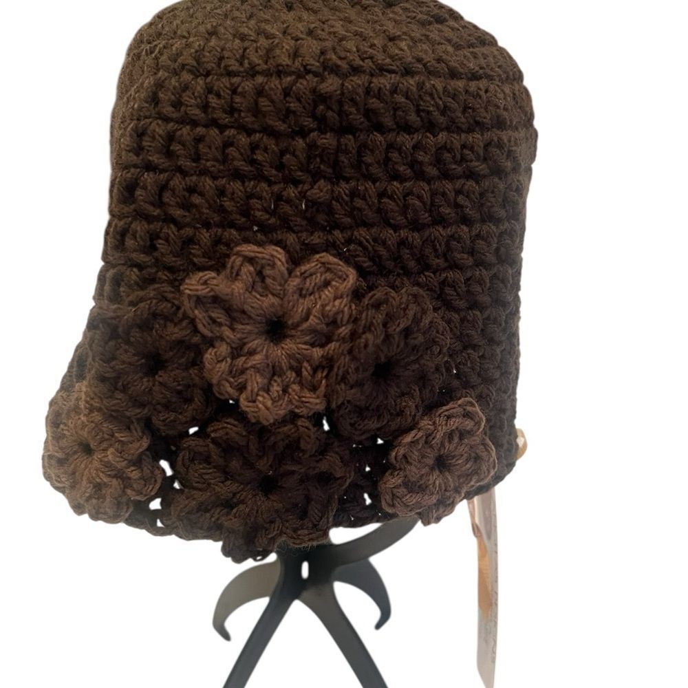 NWT Angela’s Designs crocheted handmade one of a kind brown hat 6 flower accents